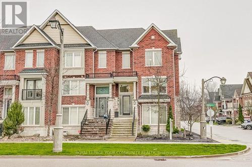 980 Millard St, Whitchurch-Stouffville, ON - Outdoor With Facade
