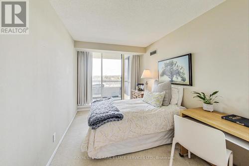 #908 -22 Clarissa Dr, Richmond Hill, ON - Indoor Photo Showing Bedroom