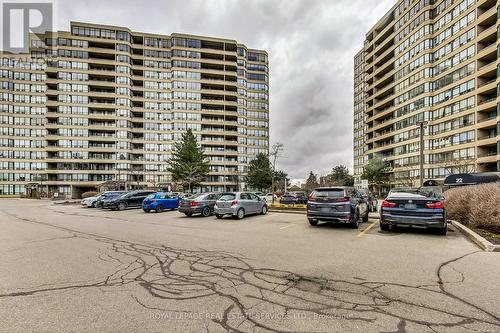 #908 -22 Clarissa Dr, Richmond Hill, ON - Outdoor With Balcony With Facade
