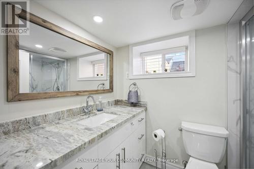 961 Lansdowne Ave, Toronto, ON - Indoor Photo Showing Bathroom