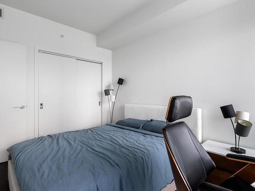 Bedroom - 2402-1050 Rue Drummond, Montréal (Ville-Marie), QC - Indoor Photo Showing Bedroom