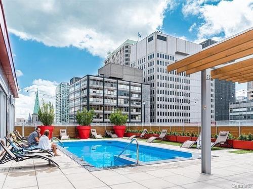 Piscine - 419-1200 Rue St-Alexandre, Montréal (Ville-Marie), QC - Outdoor With In Ground Pool