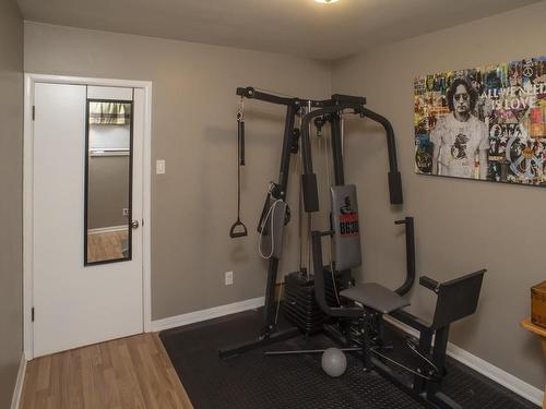 423 Otto Street, Thunder Bay, ON - Indoor Photo Showing Gym Room