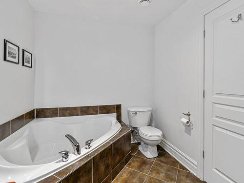 Salle de bains - 930 Rue Gilbert-Langevin, Montréal (Le Plateau-Mont-Royal), QC - Indoor Photo Showing Bathroom