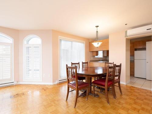 Coin-repas - 108-205 Av. Dorval, Dorval, QC - Indoor Photo Showing Dining Room