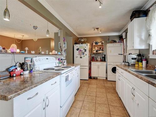 2359 Church Rd, Sooke, BC - Indoor Photo Showing Kitchen With Double Sink