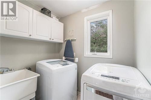 799 Bayview Drive, Woodlawn, ON - Indoor Photo Showing Laundry Room