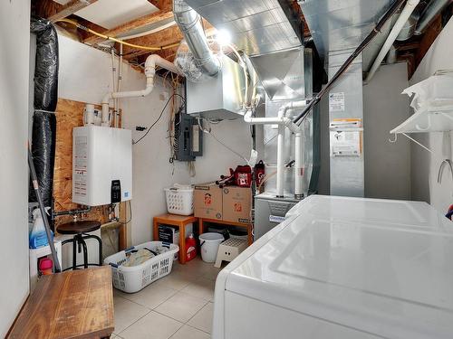 Rangement - 60 Imp. De La Côte-D'Or, Gatineau (Gatineau), QC - Indoor Photo Showing Laundry Room