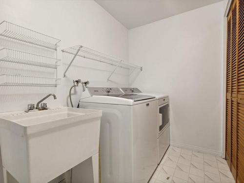 Salle de lavage - 60 Rue De Langelier, Gatineau (Gatineau), QC - Indoor Photo Showing Laundry Room