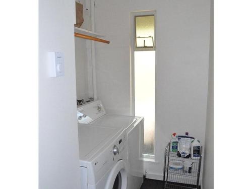 2641 Rainville Rd, Langford, BC - Indoor Photo Showing Laundry Room