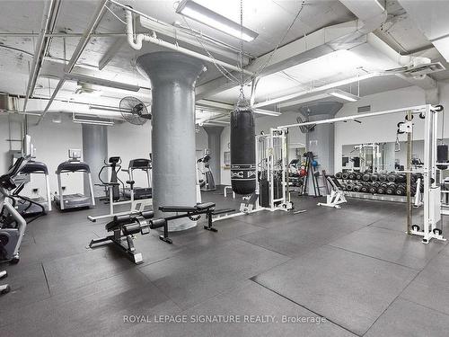 418-155 Dalhousie St, Toronto, ON - Indoor Photo Showing Gym Room