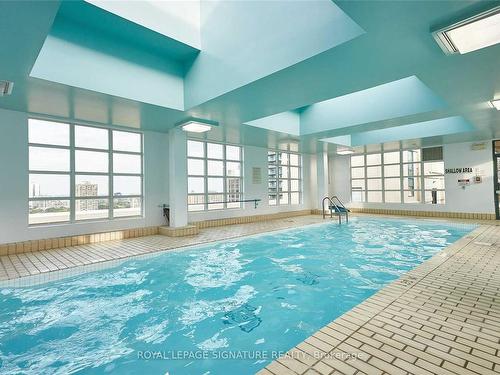 418-155 Dalhousie St, Toronto, ON - Indoor Photo Showing Other Room With In Ground Pool