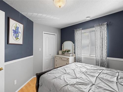 180 Crome Point Rd, Bowser, BC - Indoor Photo Showing Bedroom