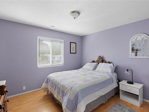 180 Crome Point Rd, Bowser, BC - Indoor Photo Showing Bedroom