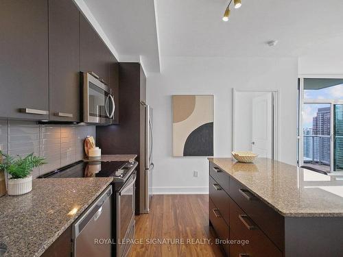 2604-88 Sheppard Ave E, Toronto, ON - Indoor Photo Showing Kitchen With Upgraded Kitchen