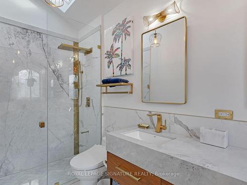 181 Woodmount Ave, Toronto, ON - Indoor Photo Showing Bathroom