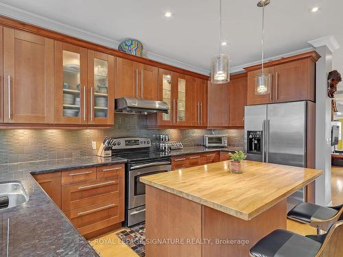 181 Woodmount Ave, Toronto, ON - Indoor Photo Showing Kitchen With Double Sink With Upgraded Kitchen