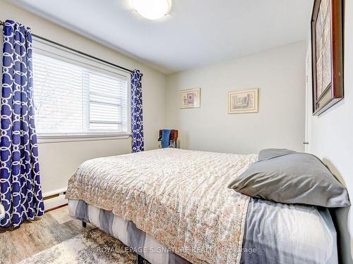 464 Elizabeth St, Burlington, ON - Indoor Photo Showing Bedroom