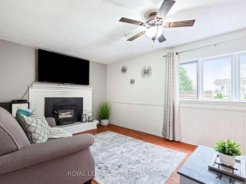 14 Morgandale Cres, Orangeville, ON - Indoor Photo Showing Living Room With Fireplace