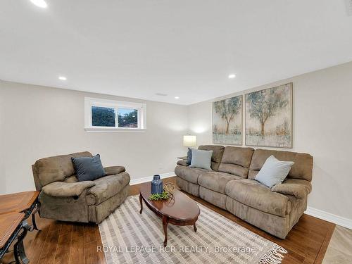 6 Ridgetop Ave, Brampton, ON - Indoor Photo Showing Living Room