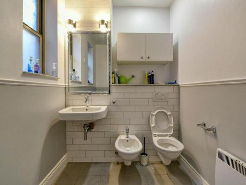 Bathroom - 3581  - 3585 Boul. Décarie, Montréal (Côte-Des-Neiges/Notre-Dame-De-Grâce), QC - Indoor Photo Showing Bathroom