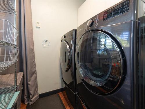 6827 Burr Dr, Sooke, BC - Indoor Photo Showing Laundry Room