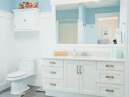 6341 Salal Rd, Port Alberni, BC - Indoor Photo Showing Bathroom