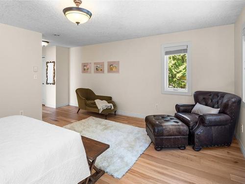1573 Mayneview Terr, North Saanich, BC - Indoor