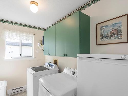 6158 Icarus Dr, Nanaimo, BC - Indoor Photo Showing Laundry Room
