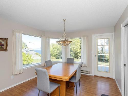 6158 Icarus Dr, Nanaimo, BC - Indoor Photo Showing Dining Room