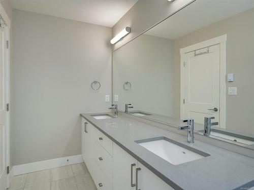 3416 Fuji Crt, Langford, BC - Indoor Photo Showing Bathroom