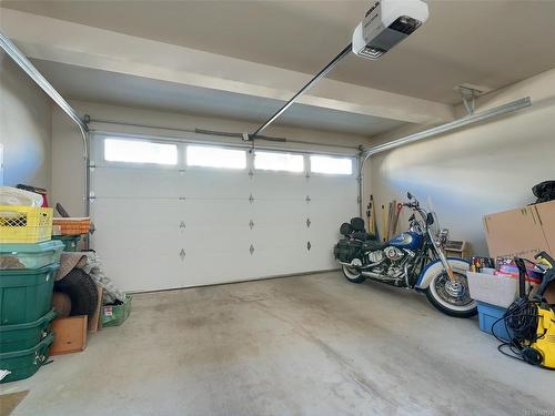 3416 Fuji Crt, Langford, BC - Indoor Photo Showing Garage