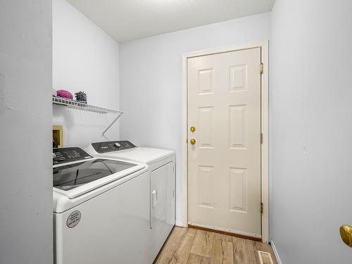 570 Cambridge Dr, Campbell River, BC - Indoor Photo Showing Laundry Room