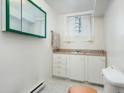 Salle de bains - 1087 Rue Léger, Salaberry-De-Valleyfield, QC - Indoor Photo Showing Bathroom