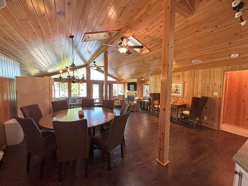 Fr 4 Lot 7 Woodchuck Bay, Kenora, ON - Indoor Photo Showing Dining Room