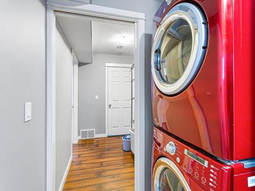 1410 Pacific Way, Kamloops, BC - Indoor Photo Showing Laundry Room
