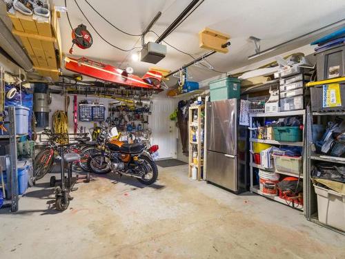 133 Fernie Place, Kamloops, BC - Indoor Photo Showing Garage