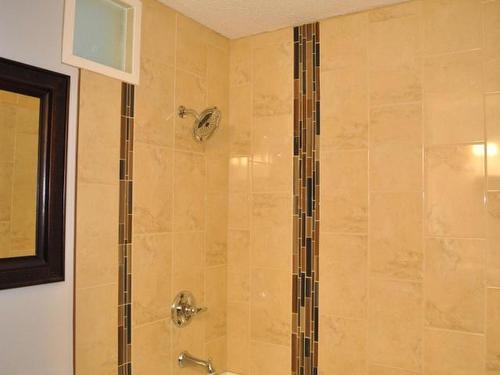 17 Emerald Drive, Logan Lake, BC - Indoor Photo Showing Bathroom