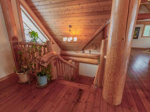 1414 Huckleberry Drive, South Shuswap, BC - Indoor Photo Showing Other Room