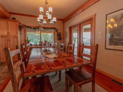 1414 Huckleberry Drive, South Shuswap, BC - Indoor Photo Showing Dining Room