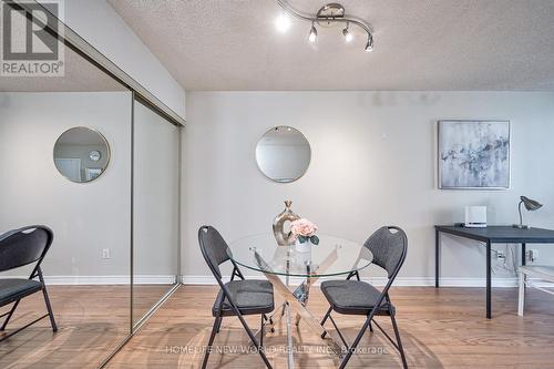 #1716 -1055 Bay St, Toronto, ON - Indoor Photo Showing Dining Room