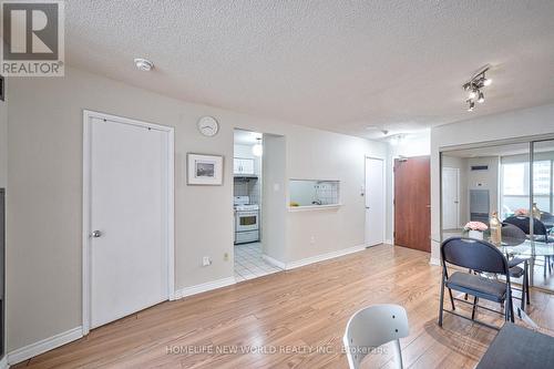 #1716 -1055 Bay St, Toronto, ON - Indoor Photo Showing Living Room