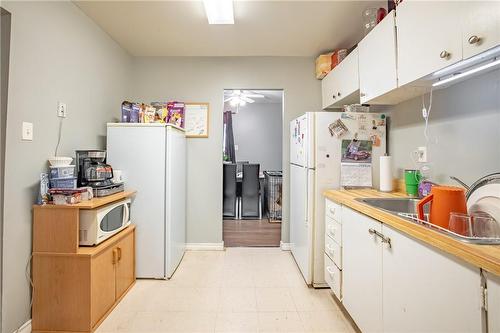 17 Old Pine Trail|Unit #162, St. Catharines, ON - Indoor Photo Showing Kitchen