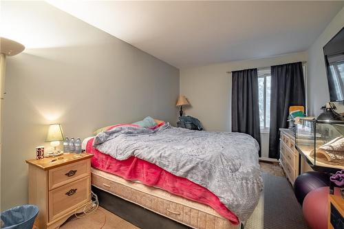 17 Old Pine Trail|Unit #162, St. Catharines, ON - Indoor Photo Showing Bedroom