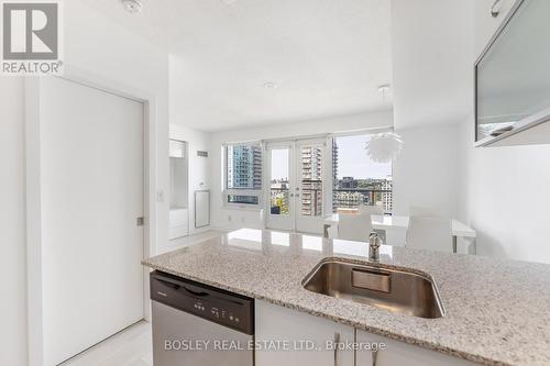 #1710 -59 East Liberty St, Toronto, ON - Indoor Photo Showing Kitchen