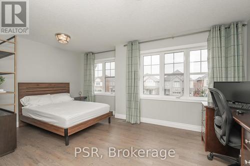 621 Pinery Tr, Waterloo, ON - Indoor Photo Showing Bedroom