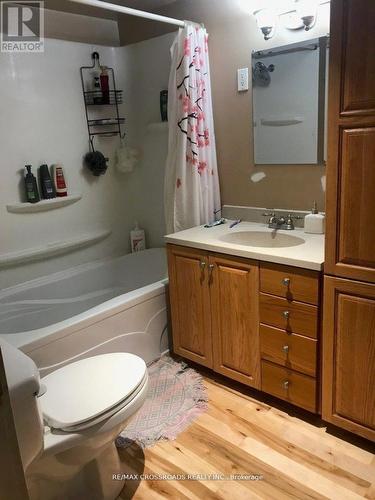52 Wallbridge Cres, Belleville, ON - Indoor Photo Showing Bathroom
