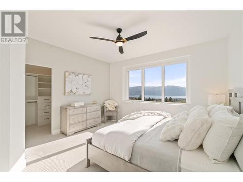2827 Copper Ridge Drive, West Kelowna, BC - Indoor Photo Showing Bedroom