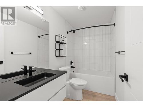 2827 Copper Ridge Drive, West Kelowna, BC - Indoor Photo Showing Bathroom
