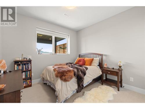 2827 Copper Ridge Drive, West Kelowna, BC - Indoor Photo Showing Bedroom